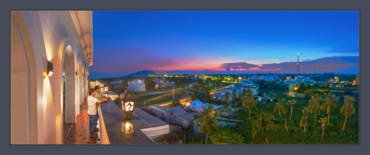 Khach San Yen Chau Hotel Chau Doc Exterior photo